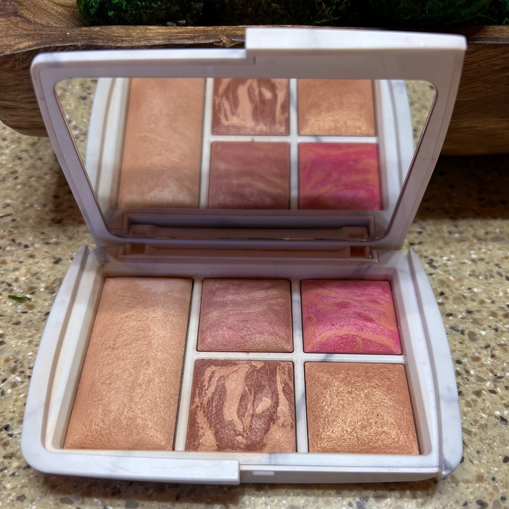 Hourglass Ambient palette
